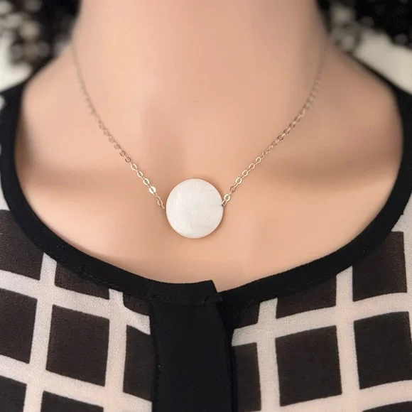 Sterling Silver Mother of Pearl Coin Pendant Necklace - Picture 3 of 8